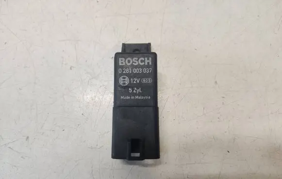 Volvo S60 Glow plug pre-heat relay 8692859 0281003037