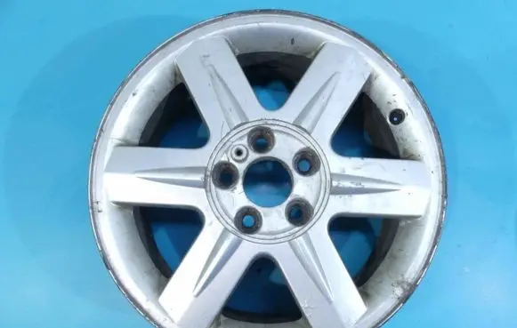 R16 alloy rim
