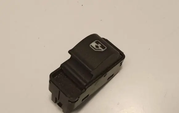Iveco Daily 6th gen Electric window control switch