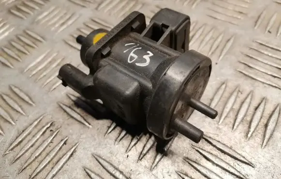 Mercedes-Benz S W220 Turbo solenoid valve 0005450427
