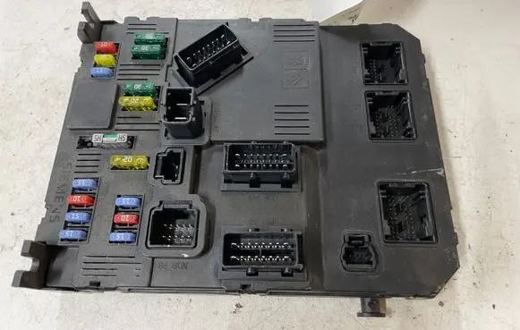 Peugeot 407 Comfort/convenience module 9655708480 S120104600L