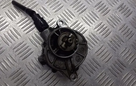 Mercedes-Benz 200 300 W123 Vacuum pump A6462300165