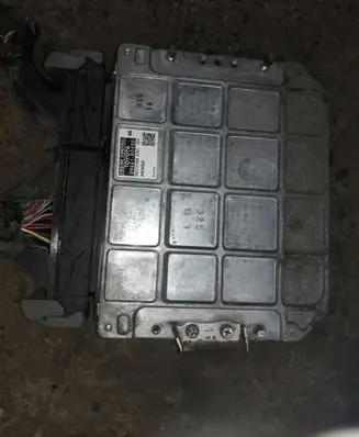 Toyota Yaris Engine control unit/module 896610d400