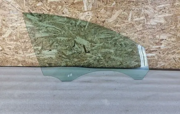 Volvo V50 Front door window glass four-door 43R001105