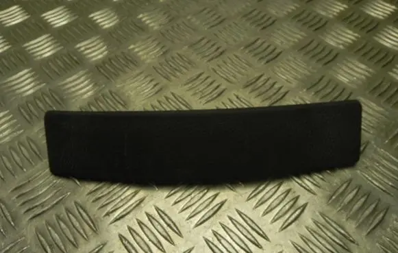 Mercedes-Benz S W221 Radio/GPS head unit trim A2216800578 T4293