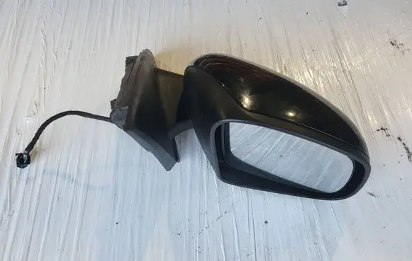 Renault Twingo III Front door electric wing mirror 7201103