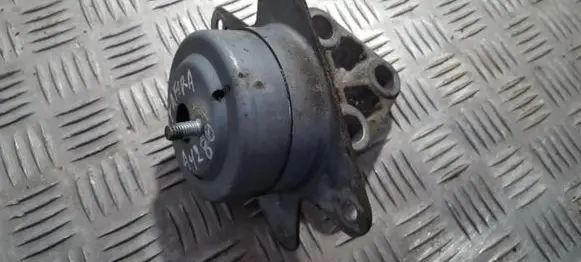 Opel Zafira B Engine mount bracket 13159994
