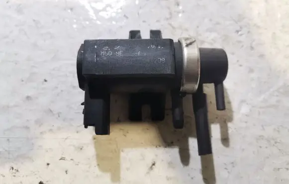 Peugeot 607 Turbo solenoid valve 4M5Q9E882AA 70051800
