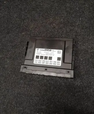Chevrolet Camaro Comfort/convenience module 13509958 F00HJ01489