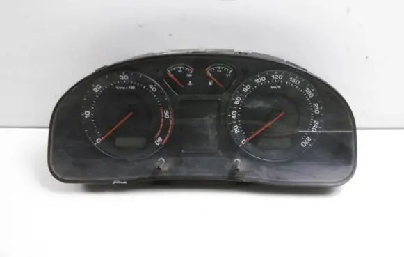 Skoda Superb B5 (3U) Speedometer (instrument cluster) 3U0920810A