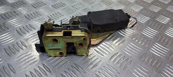 Mitsubishi Carisma Front door lock 2PIN