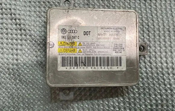Audi A4 S4 B8 8K Headlight ballast module Xenon 8K0941597C