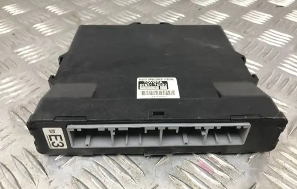 Lexus CT 200H Engine control unit/module ECU 8968176030