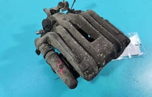 Rear brake caliper