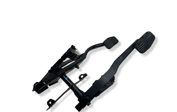 Volvo V70 Pedal assembly 3524406