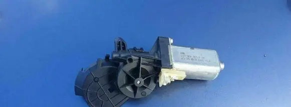 Mercedes-Benz CLK A209 C209 Seat adjustment motor A2038201342