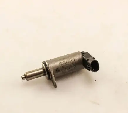 Audi A4 S4 B8 8K Camshaft vanos timing valve 06H103697A