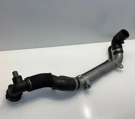 Engine coolant pipe/hose