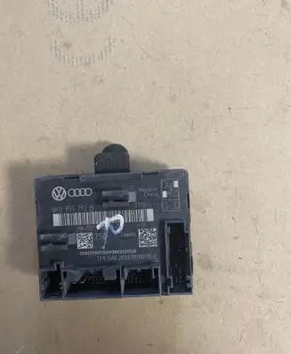 Audi A4 S4 B8 8K Door control unit/module 8K0959792