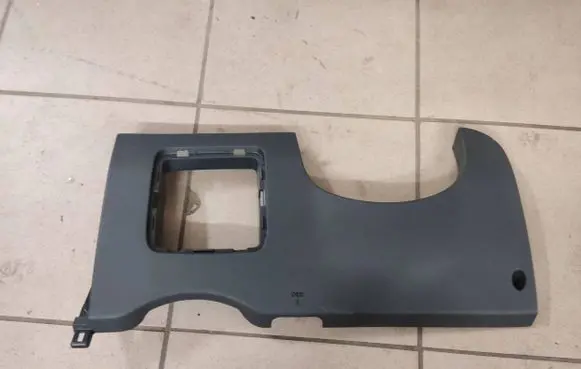 Dashboard lower bottom trim panel