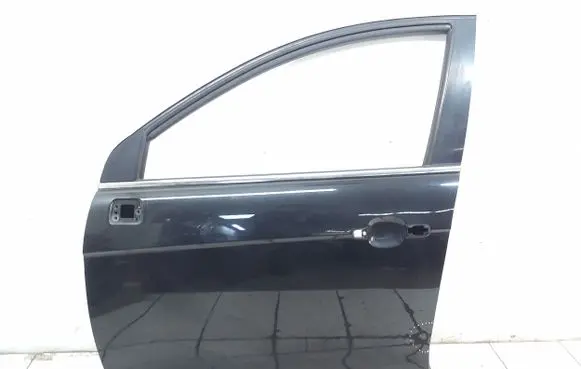Chevrolet Captiva Front door