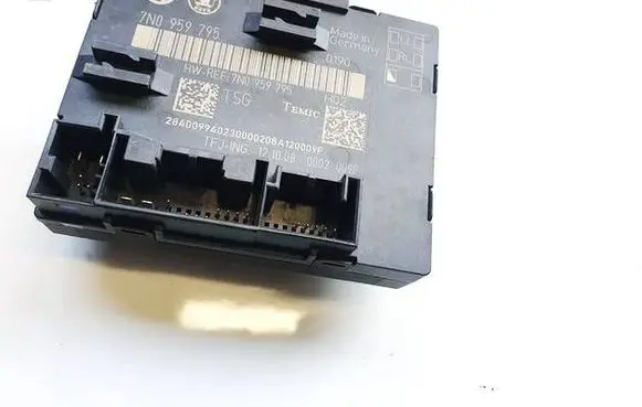 Skoda Superb B6 (3T) Door control unit/module 7n0959795