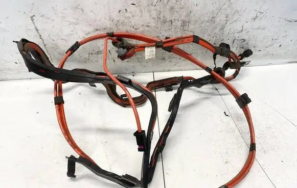 BMW 3 F30 F35 F31 Positive cable (battery) 9348763