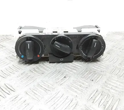 Volkswagen Polo IV 9N3 Climate control unit 6Q0819045AA E8375