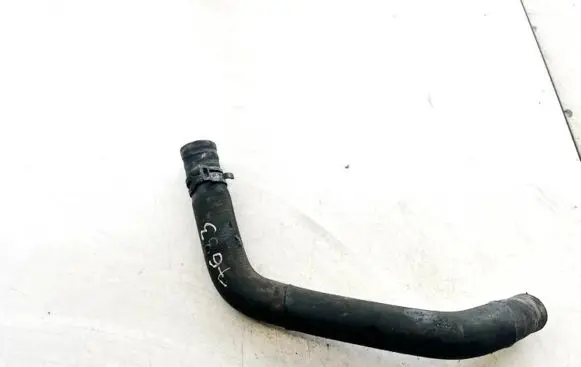 Volkswagen PASSAT B6 Engine coolant pipe/hose