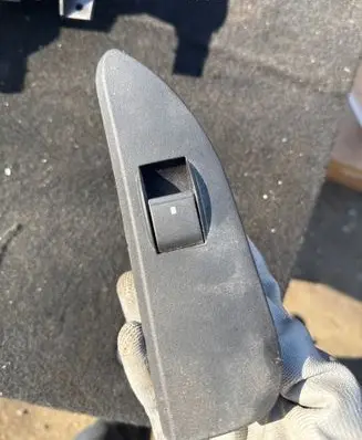 Cadillac CTS Electric window control switch 25914973