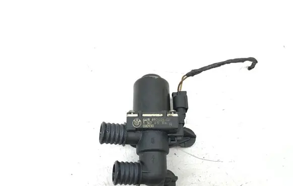 BMW 5 E60 E61 Coolant heater control valve 6920226 080930 1147412174
