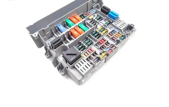 BMW 3 E90 E91 Fuse module 6906622