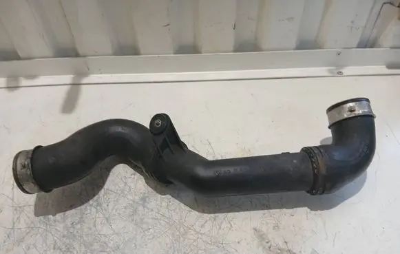 Intercooler hose/pipe