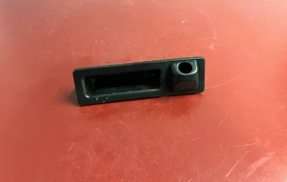 BMW X1 F48 F49 Tailgate handle with camera 7463163