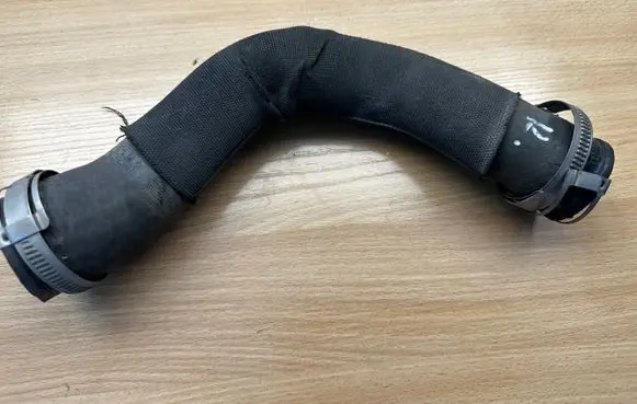 Intercooler hose/pipe