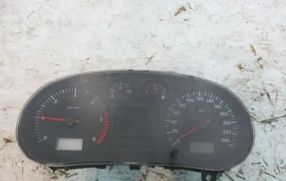 Seat Toledo II (1M) Speedometer (instrument cluster)