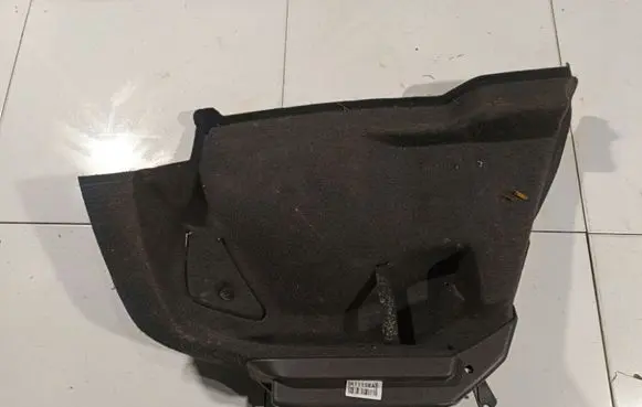Opel Astra H Other trunk/boot trim element 332004790