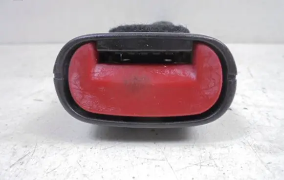 Alfa Romeo GTV Front seatbelt buckle