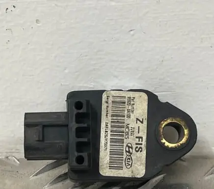 Hyundai i30 Airbag deployment crash/impact sensor 959200A100