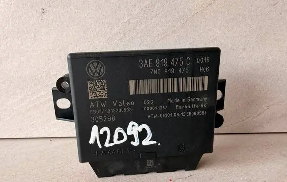 Volkswagen PASSAT B7 Parking PDC control unit/module 3AE919475C