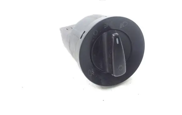 Volkswagen Golf IV Light switch 1C0941531