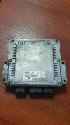 Peugeot 206 Engine control unit/module 9658373080