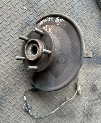 Mitsubishi Outlander Front wheel hub 3870A007