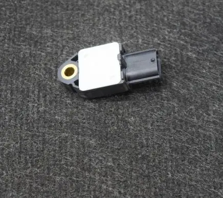 Toyota Hilux (AN10, AN20, AN30) Airbag deployment crash/impact sensor 8983104020 643520126J