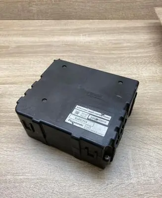 Lexus RX 330 - 350 - 400H Brake system control unit/module 8968033010