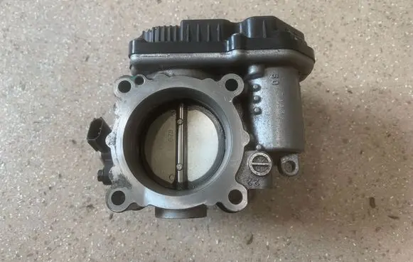 Hyundai Tucson IV NX4 Throttle valve 9045040041 9045040015