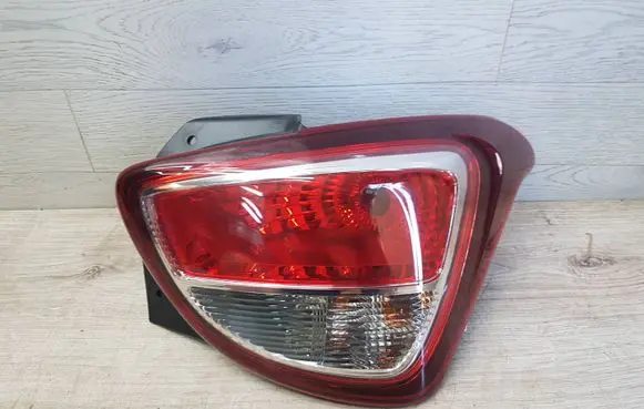 Hyundai i10 Rear/tail lights 92402B9100