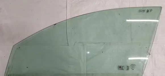 Volvo V50 Front door window glass four-door