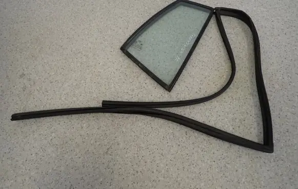 KIA Picanto Sliding door window/glass 