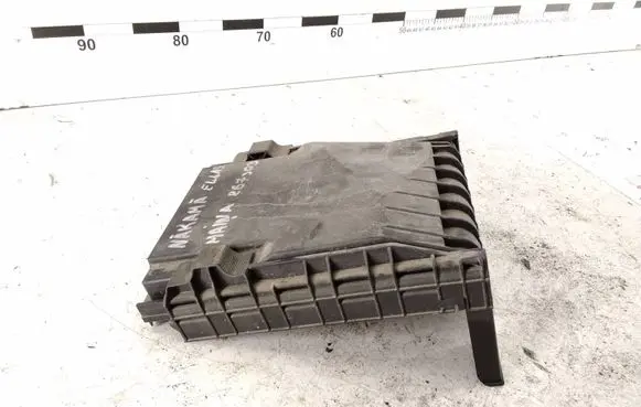 Volkswagen Caddy Fuse box cover 1K0937132F 014189871 017180061